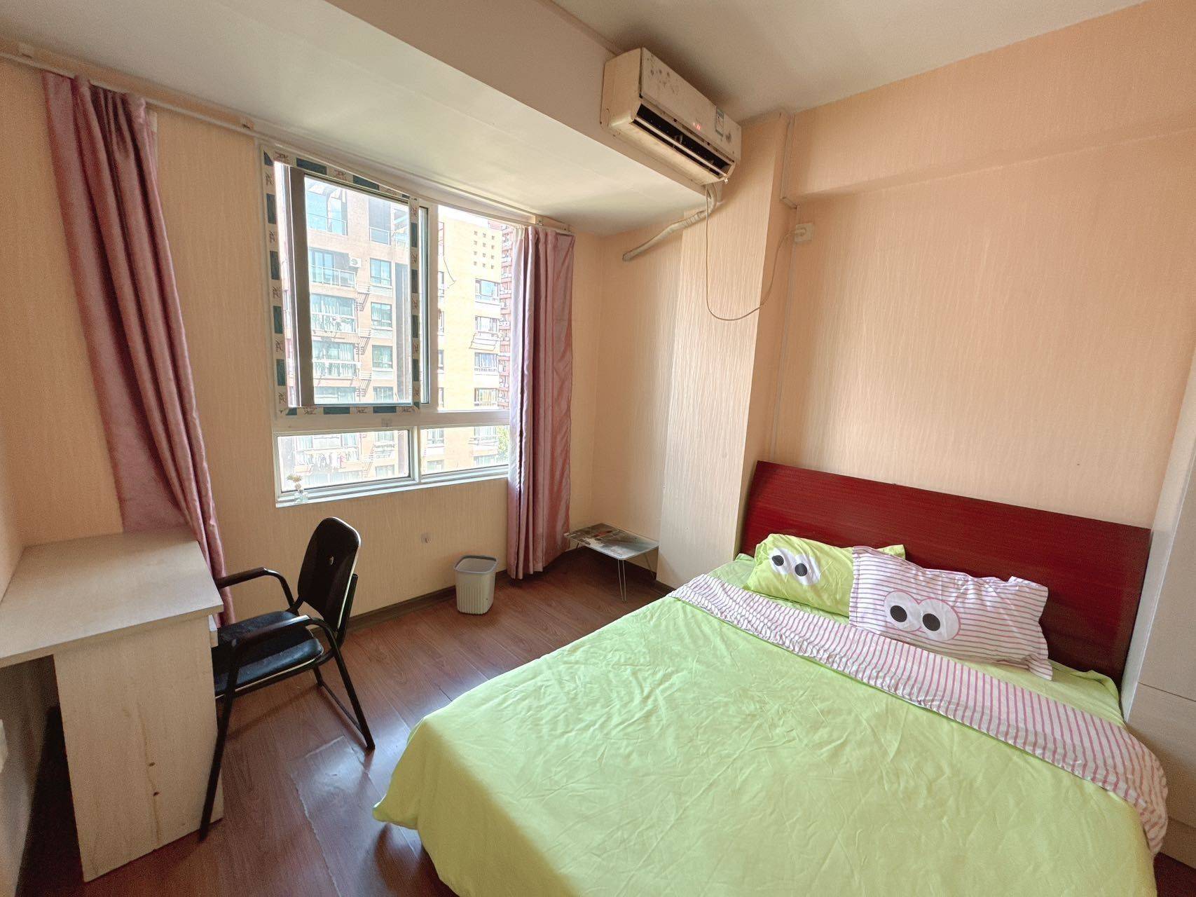 Ningbo-Yinzhou-Cozy Home,Clean&Comfy,No Gender Limit,Hustle & Bustle,“Friends”,Chilled,LGBTQ Friendly,Pet Friendly