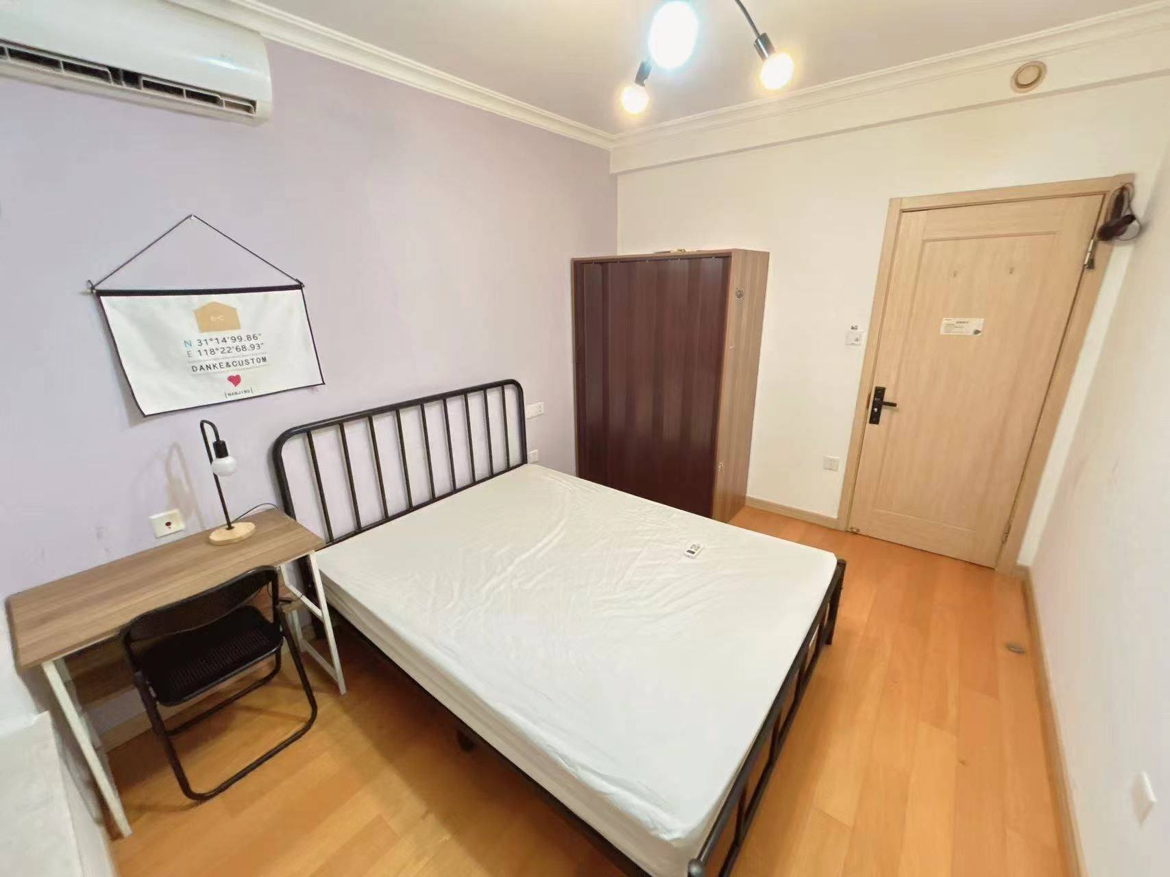 Nanjing-Jiangning-Cozy Home,Clean&Comfy,No Gender Limit,Hustle & Bustle,“Friends”,Chilled,LGBTQ Friendly,Pet Friendly