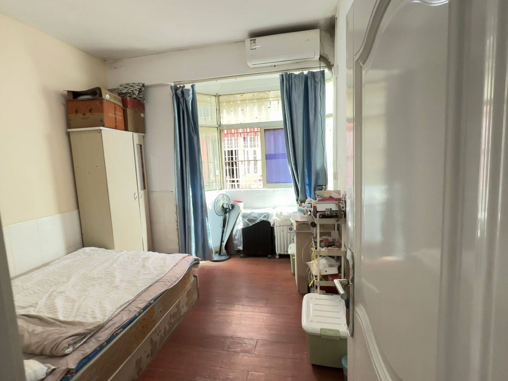 Shenzhen-Longhua-Cozy Home,Clean&Comfy,No Gender Limit,Hustle & Bustle,“Friends”,Chilled,LGBTQ Friendly,Pet Friendly