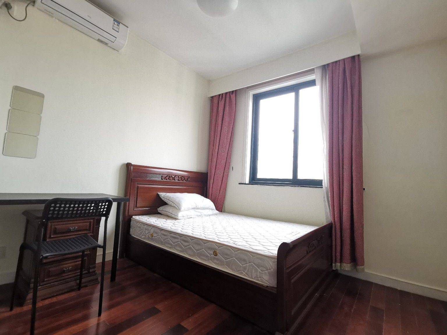 Shanghai-Xuhui-Cozy Home,Clean&Comfy,No Gender Limit,Hustle & Bustle,“Friends”,Chilled,LGBTQ Friendly,Pet Friendly