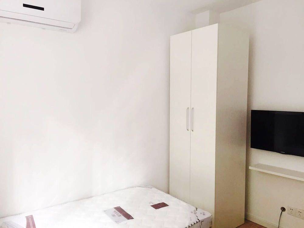 Shanghai-Minhang-Cozy Home,Clean&Comfy,No Gender Limit,Hustle & Bustle,“Friends”,Chilled,LGBTQ Friendly