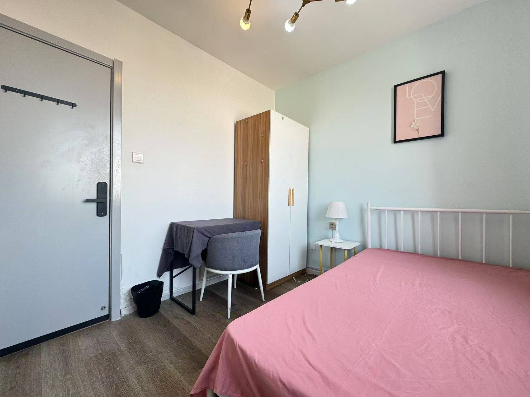 Beijing-Chaoyang-Cozy Home,Clean&Comfy,No Gender Limit,Hustle & Bustle,“Friends”,LGBTQ Friendly