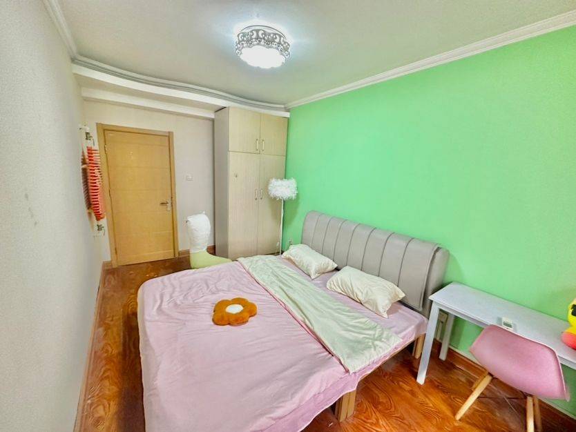 Jinan-Lixia-Clean&Comfy,Hustle & Bustle,“Friends”,LGBTQ Friendly