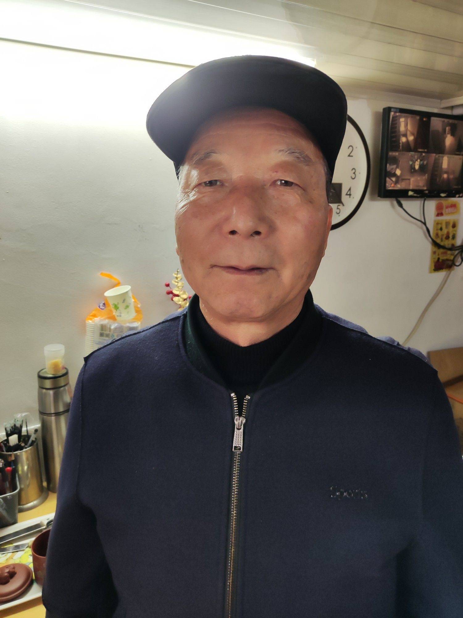 房东章叔叔