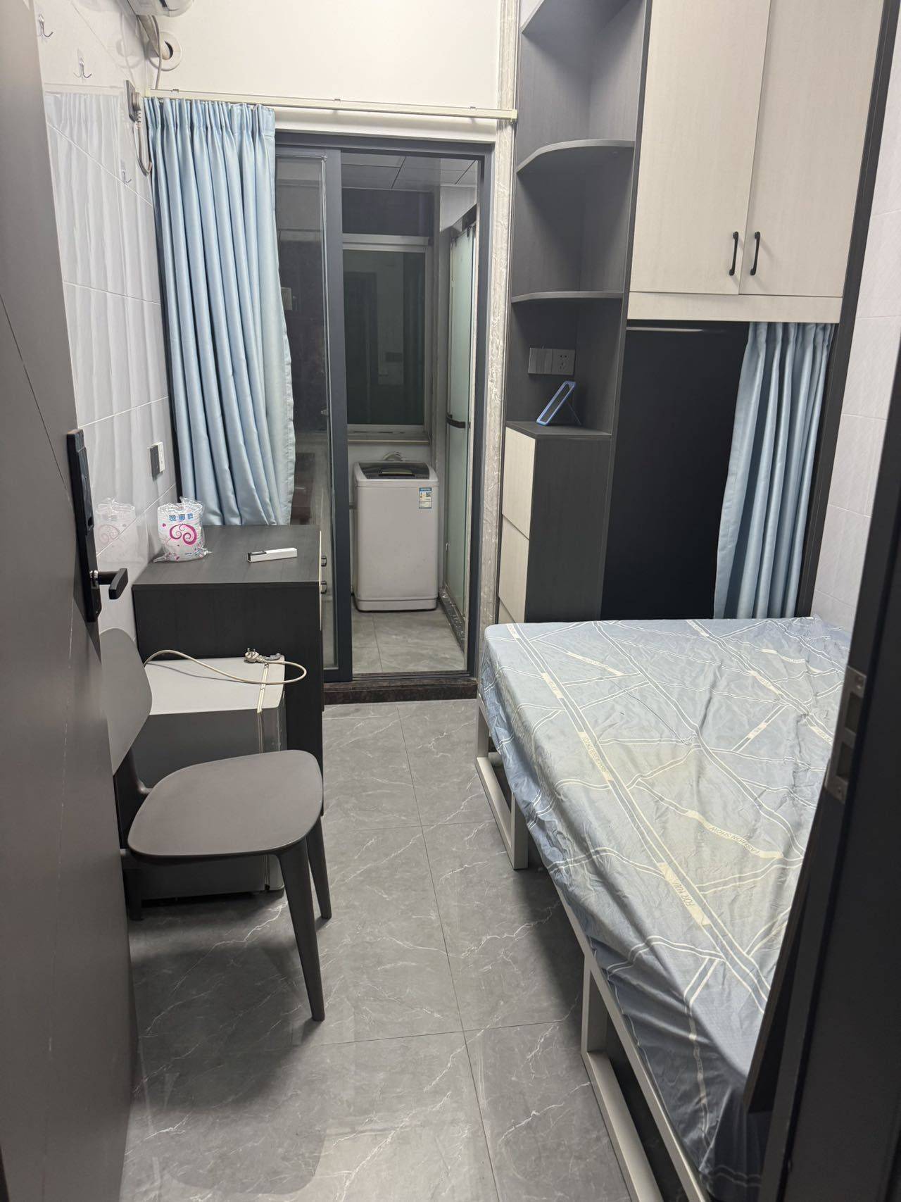 Shenzhen-BaoAn-Clean&Comfy,No Gender Limit,Pet Friendly