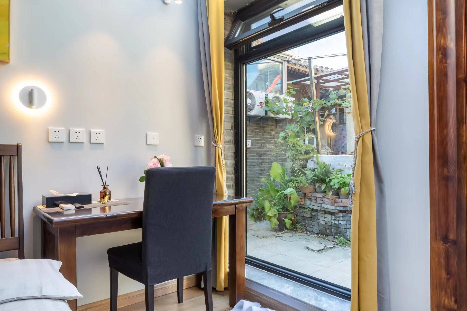 Beijing-Dongcheng-Dongzhimen Area,Shared apartment