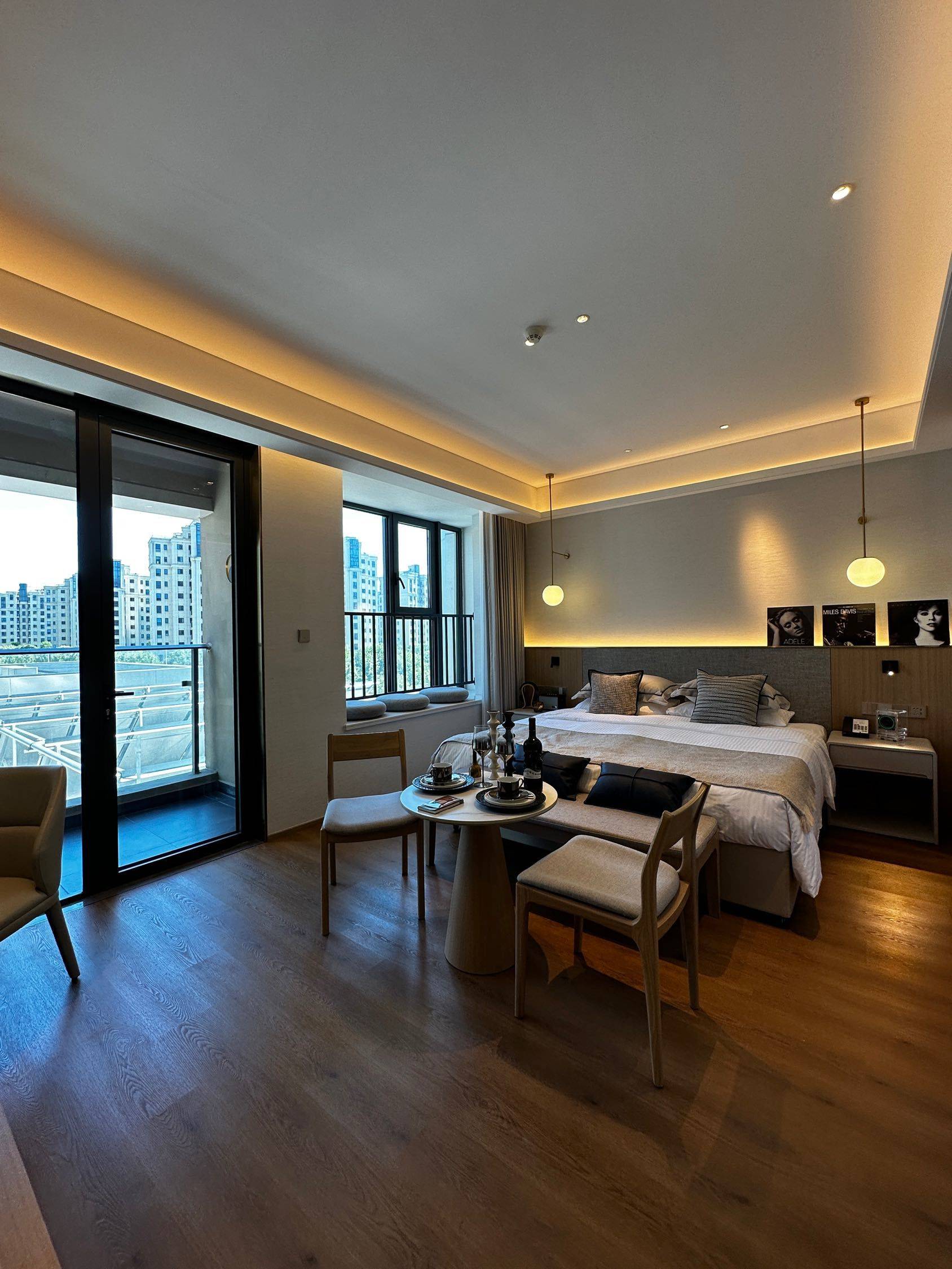 Shanghai-Pudong-Cozy Home,Clean&Comfy,No Gender Limit,Hustle & Bustle,“Friends”,Chilled,LGBTQ Friendly,Pet Friendly