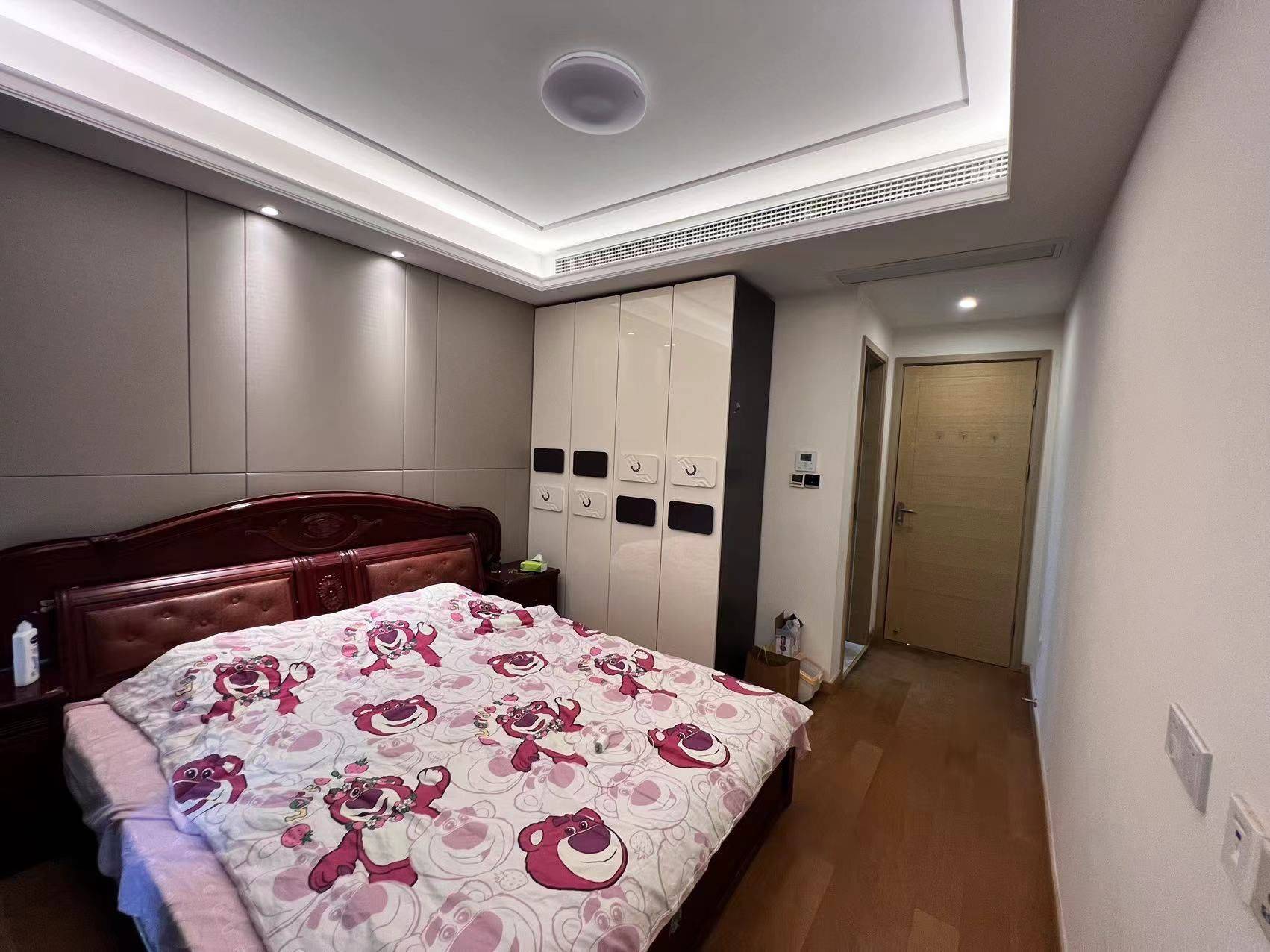 Nanjing-Yuhuatai-Cozy Home,Clean&Comfy,No Gender Limit,Hustle & Bustle,“Friends”,Chilled