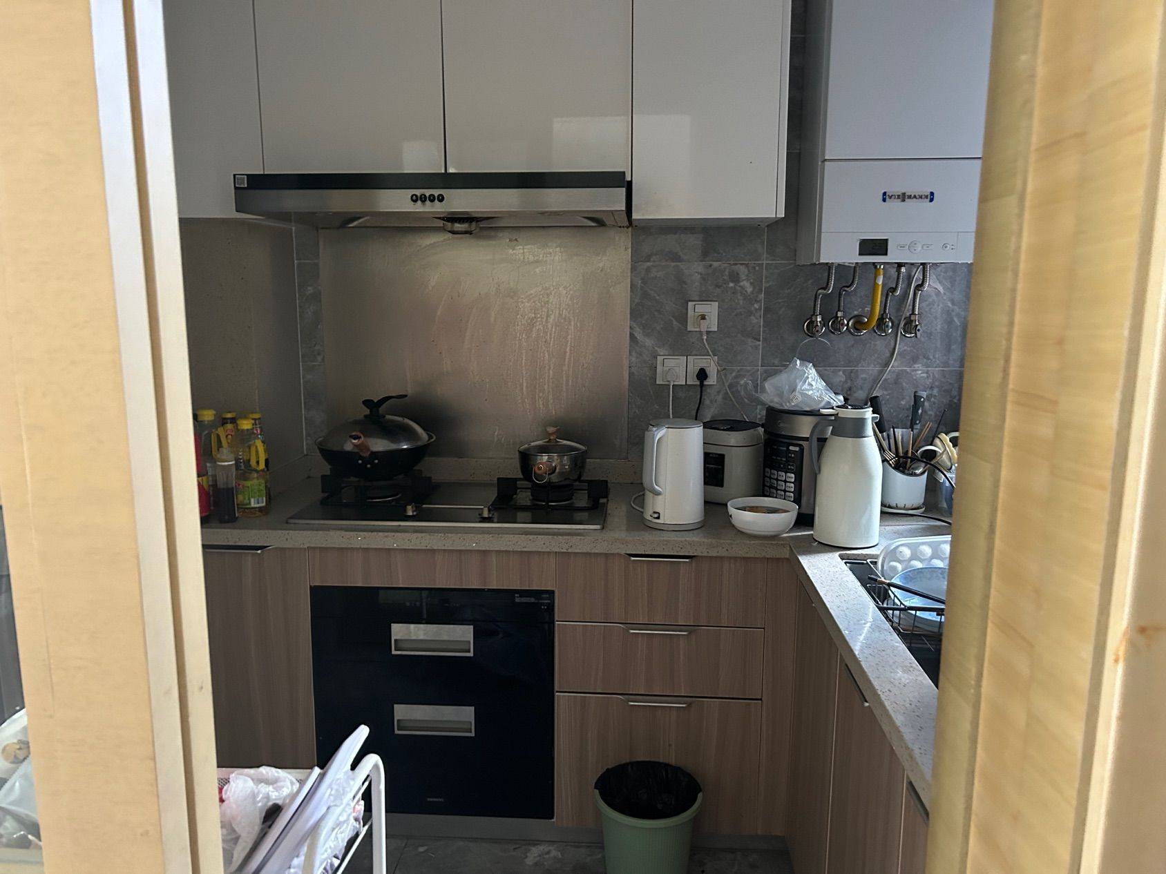 Nanjing-Yuhuatai-Cozy Home,Clean&Comfy,No Gender Limit,Hustle & Bustle,“Friends”,Chilled
