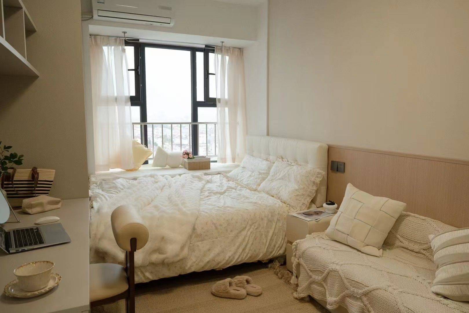 Shanghai-Pudong-Cozy Home,Clean&Comfy,No Gender Limit,Hustle & Bustle,“Friends”,Chilled,LGBTQ Friendly,Pet Friendly