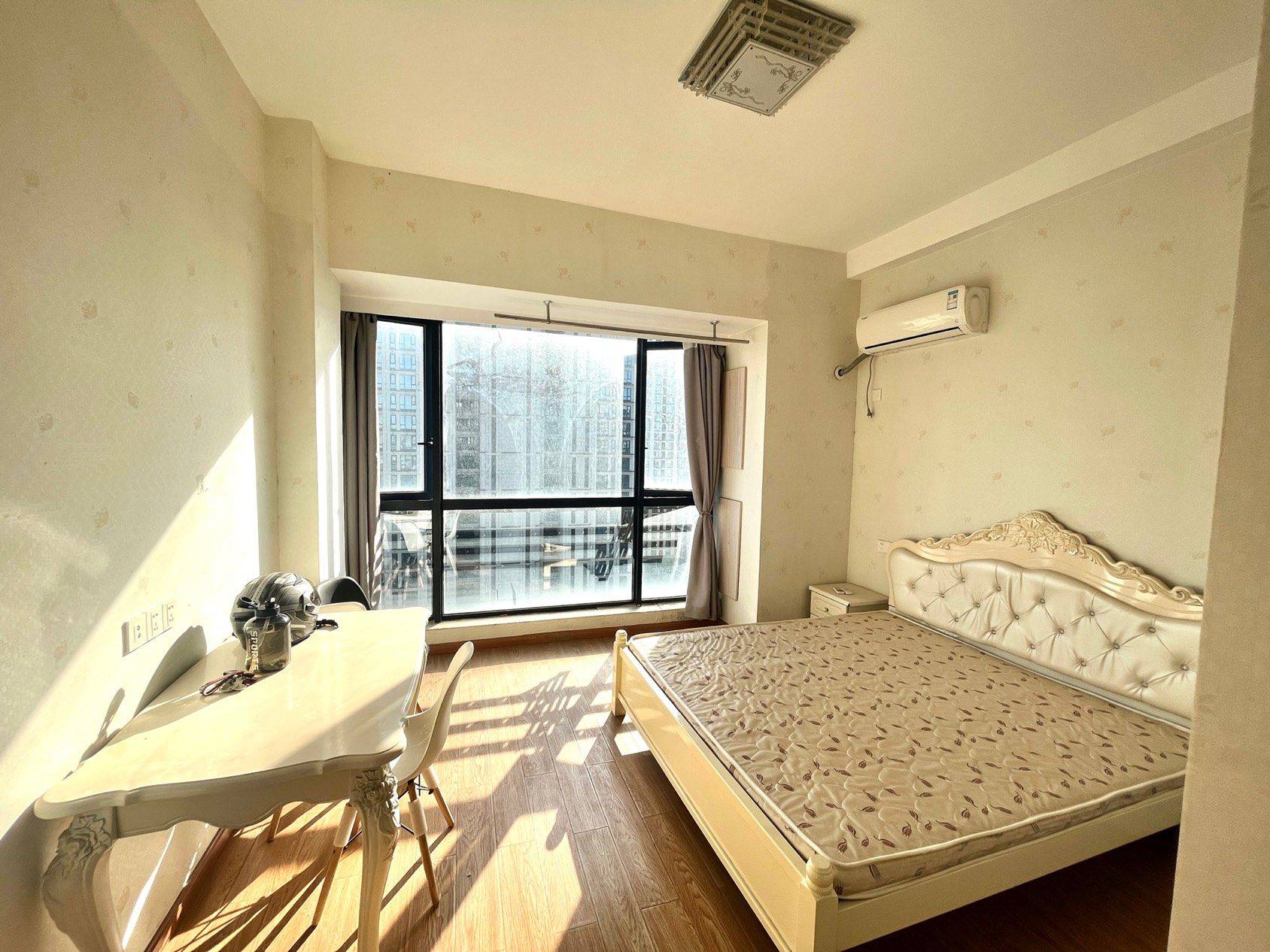 Hangzhou-Xiaoshan-Long Term,Long & Short Term,Seeking Flatmate,Shared Apartment
