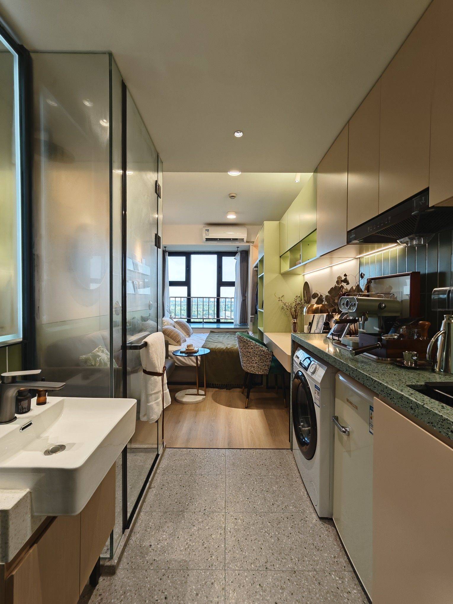 Shanghai-Minhang-Cozy Home,Clean&Comfy,No Gender Limit,Hustle & Bustle,“Friends”,Chilled