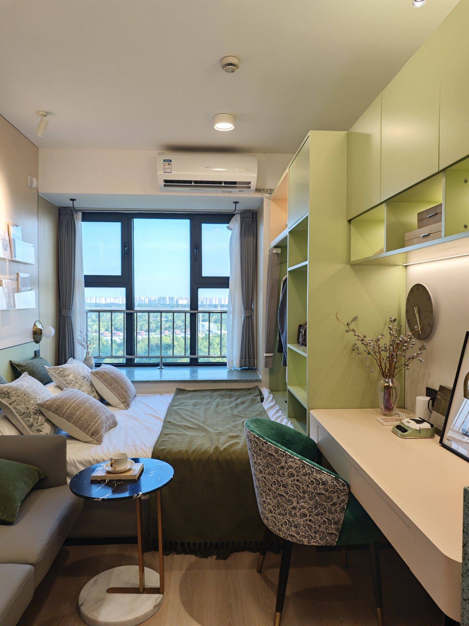 Shanghai-Minhang-Cozy Home,Clean&Comfy,No Gender Limit,Hustle & Bustle,“Friends”,Chilled