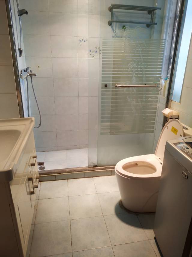 Shanghai-Pudong-Cozy Home,Clean&Comfy,No Gender Limit,Hustle & Bustle,“Friends”,Chilled,LGBTQ Friendly,Pet Friendly