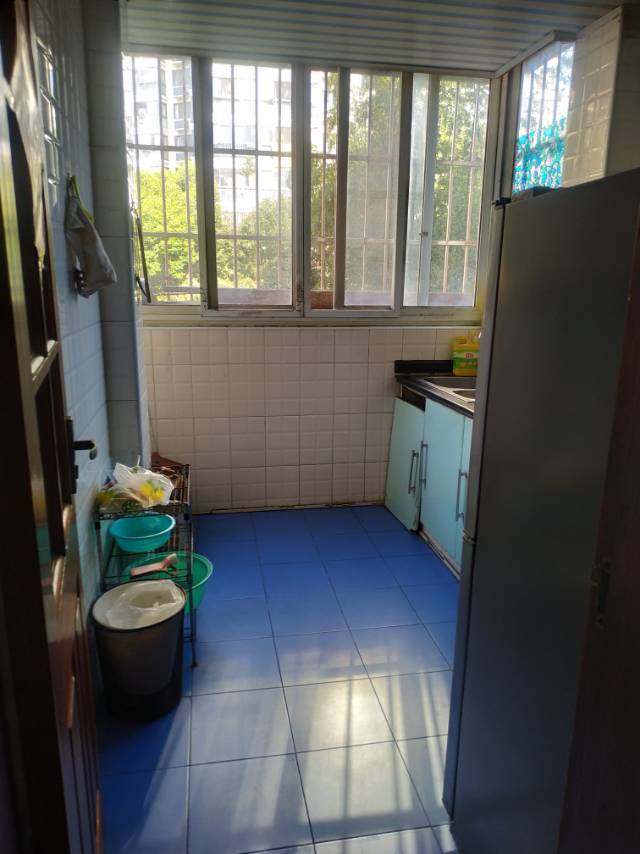 Shanghai-Pudong-Cozy Home,Clean&Comfy,No Gender Limit,Hustle & Bustle,“Friends”,Chilled,LGBTQ Friendly,Pet Friendly