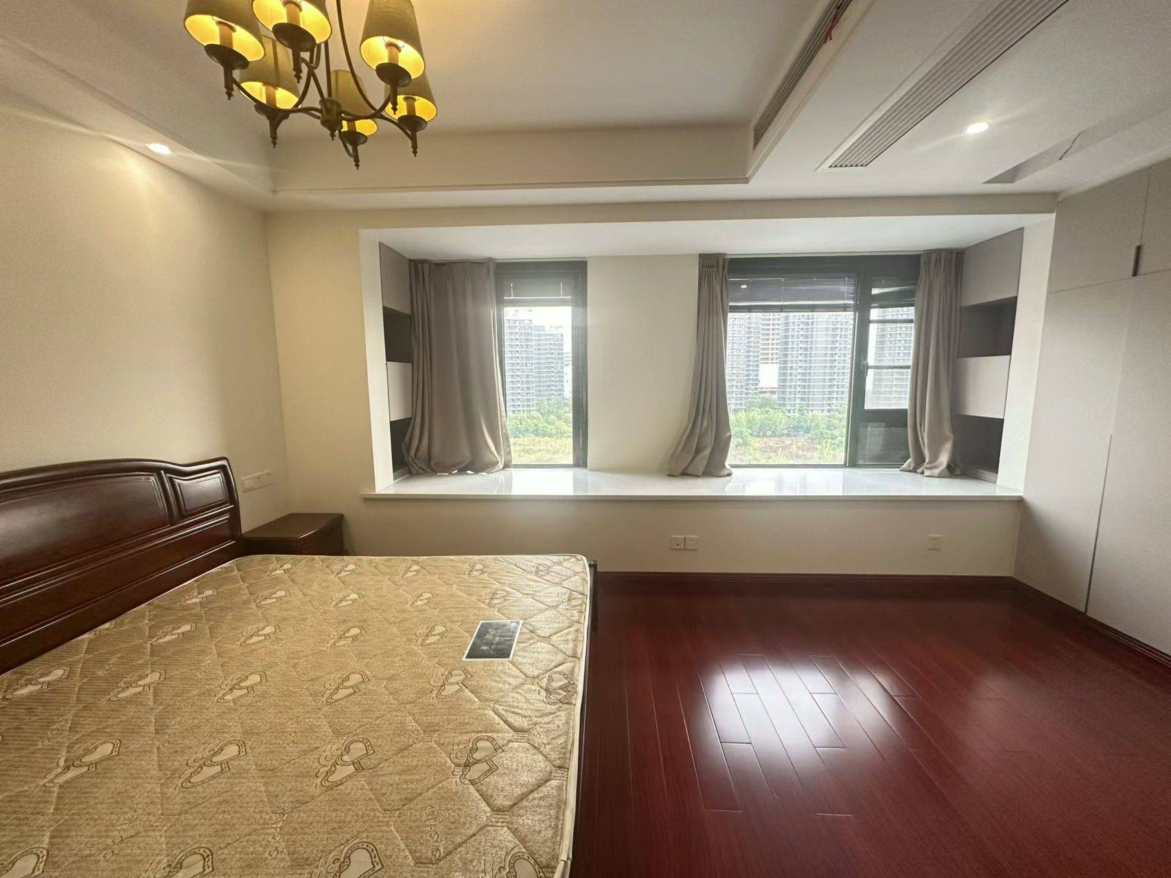 Suzhou-Wuzhong-Cozy Home,Clean&Comfy,No Gender Limit,Hustle & Bustle,“Friends”,Chilled,LGBTQ Friendly