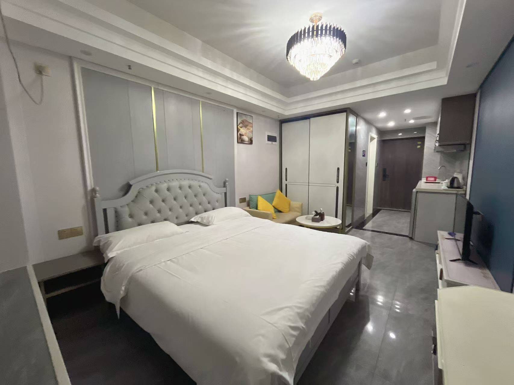 Changsha-Yuelu-Cozy Home,Clean&Comfy,No Gender Limit,Hustle & Bustle,“Friends”,Chilled,Pet Friendly