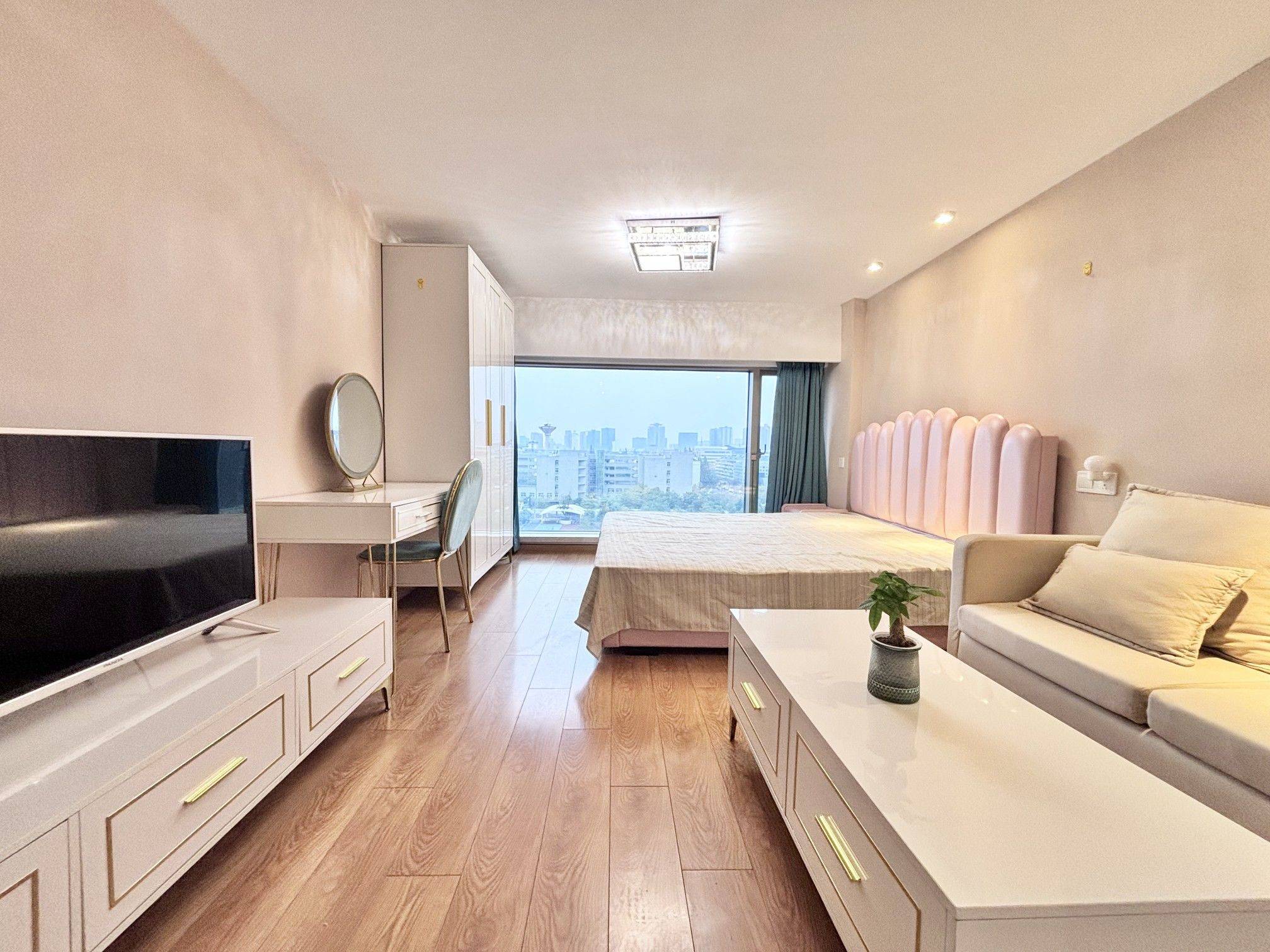 Hangzhou-Xihu-Cozy Home,Clean&Comfy,LGBTQ Friendly,Pet Friendly