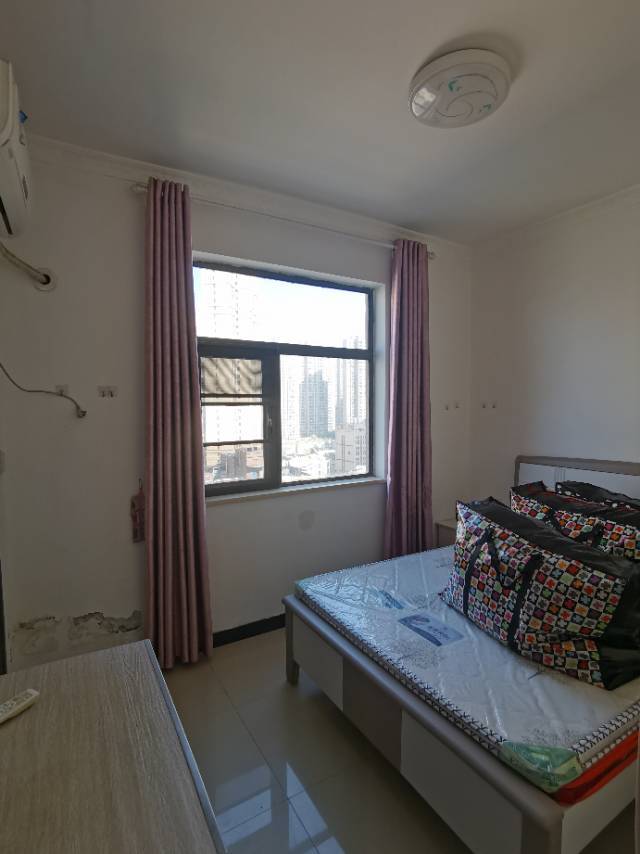 Wuhan-Hongshan-Cozy Home,Clean&Comfy,No Gender Limit,Hustle & Bustle,“Friends”,Chilled,LGBTQ Friendly,Pet Friendly