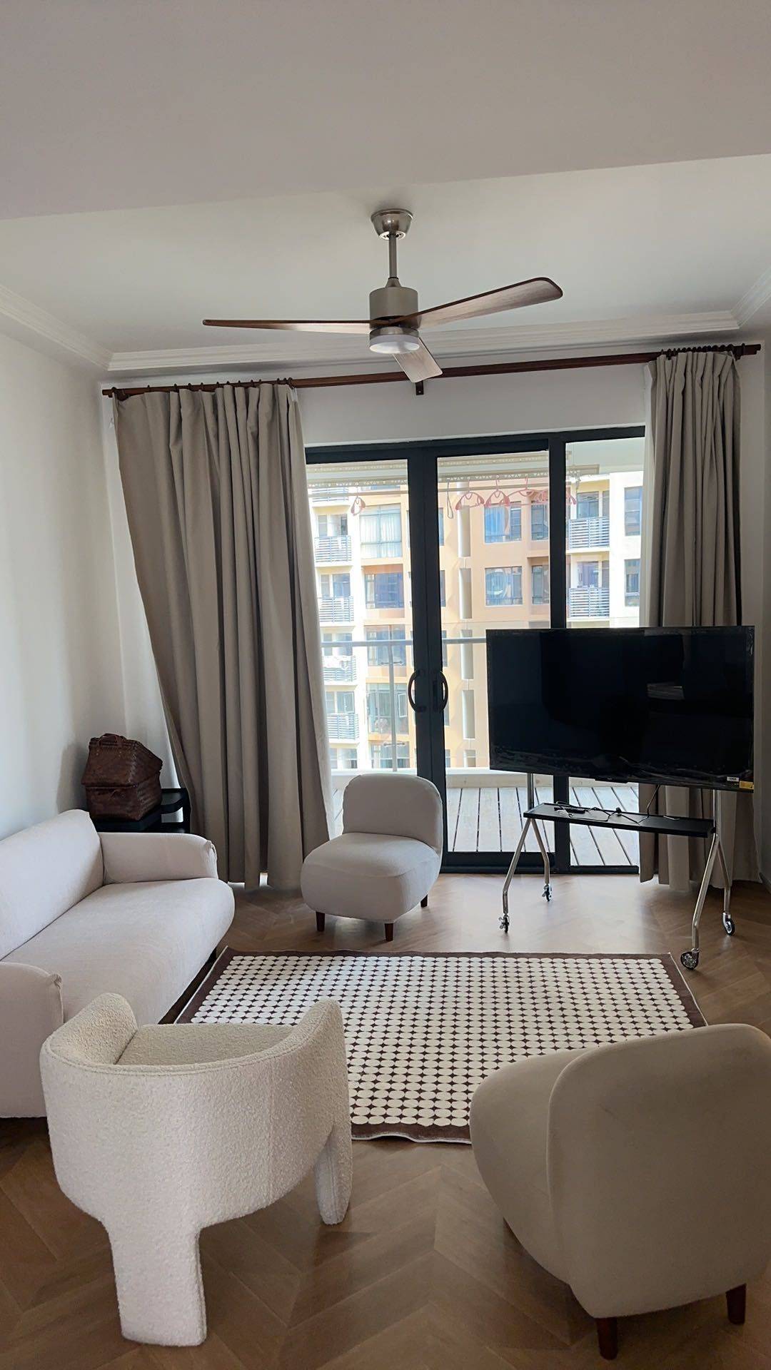 Sanya-Jiyang-No Gender Limit