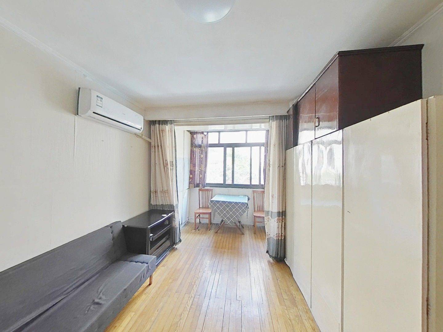 Shanghai-Xuhui-Cozy Home,Clean&Comfy,No Gender Limit,Hustle & Bustle,“Friends”,Chilled,LGBTQ Friendly,Pet Friendly