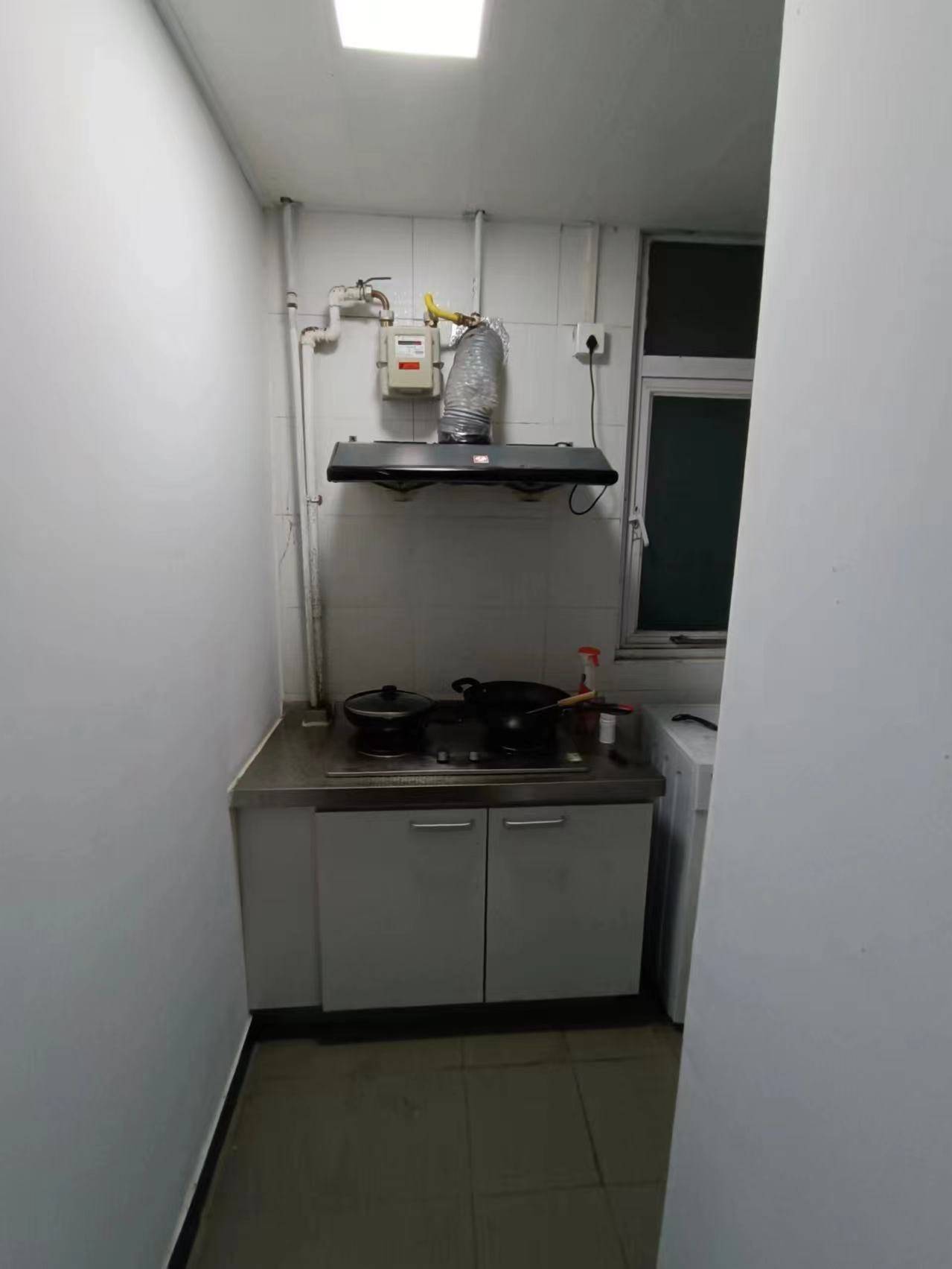 Shanghai-Yangpu-“Friends”