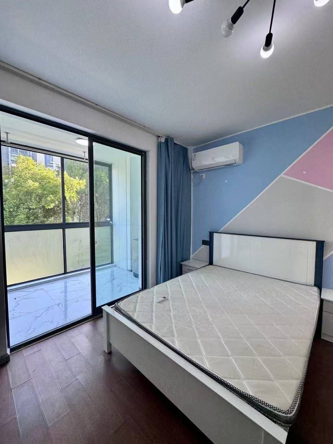 Ningbo-Yinzhou-Cozy Home,Clean&Comfy,Hustle & Bustle,“Friends”