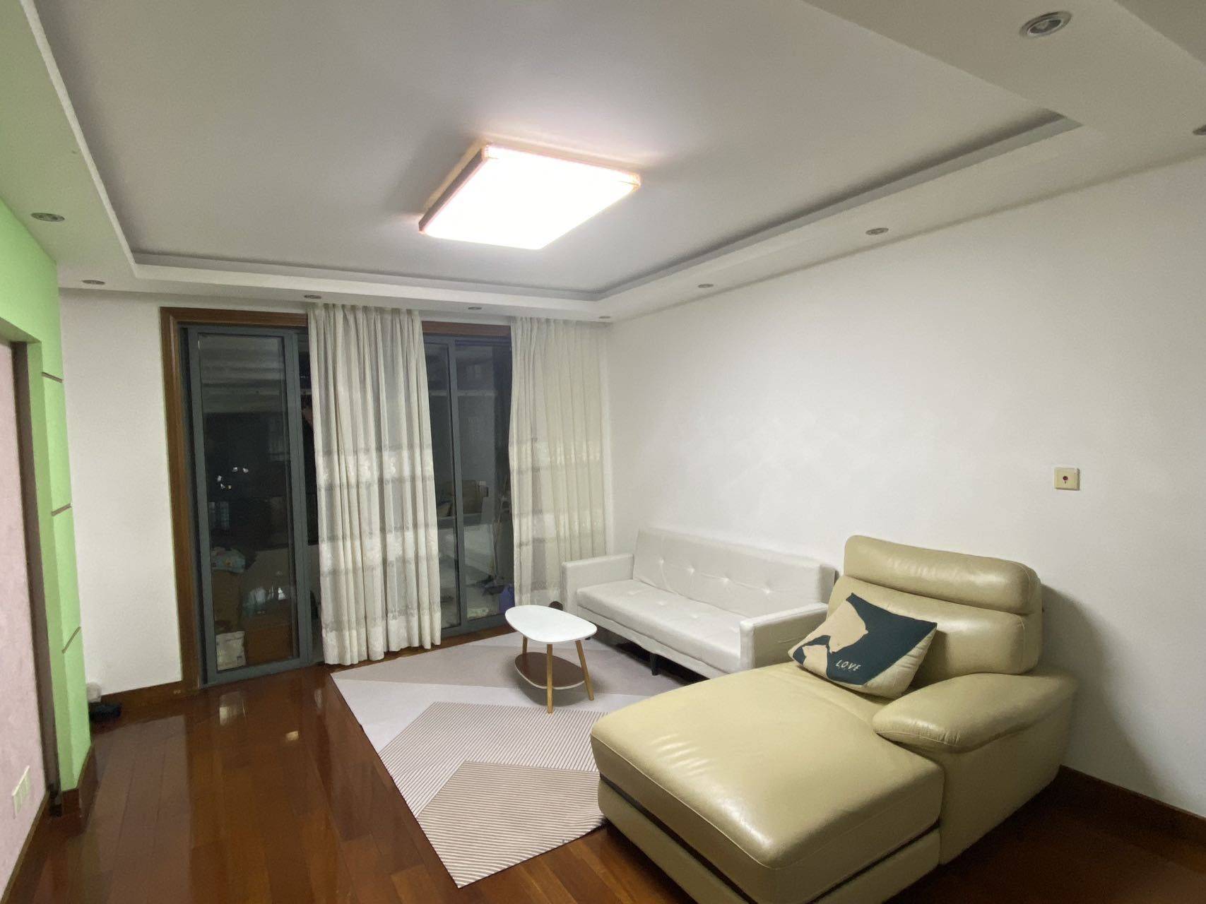 Shanghai-Pudong-Cozy Home,Clean&Comfy,No Gender Limit,Hustle & Bustle,“Friends”,Chilled,LGBTQ Friendly,Pet Friendly