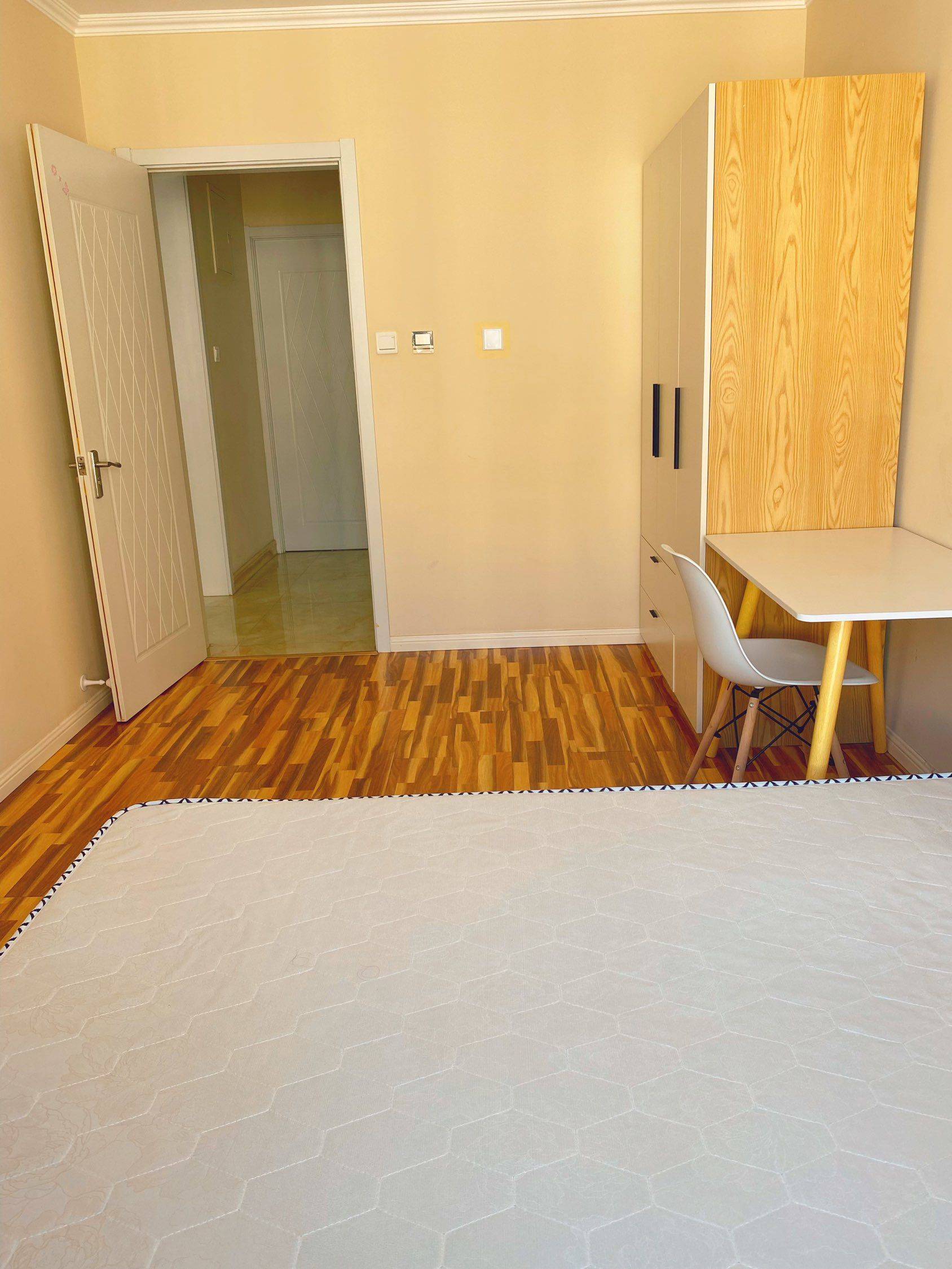 Beijing-Chaoyang-Cozy Home,Clean&Comfy,No Gender Limit,Hustle & Bustle,“Friends”,Chilled,LGBTQ Friendly,Pet Friendly