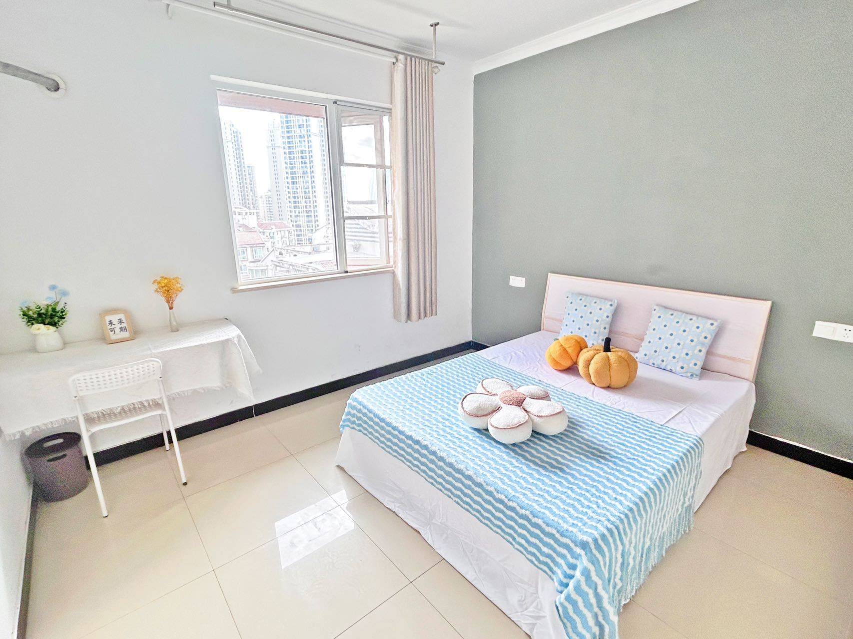 Wuhan-Hongshan-Cozy Home,Clean&Comfy,No Gender Limit,Hustle & Bustle,“Friends”,Chilled,LGBTQ Friendly,Pet Friendly