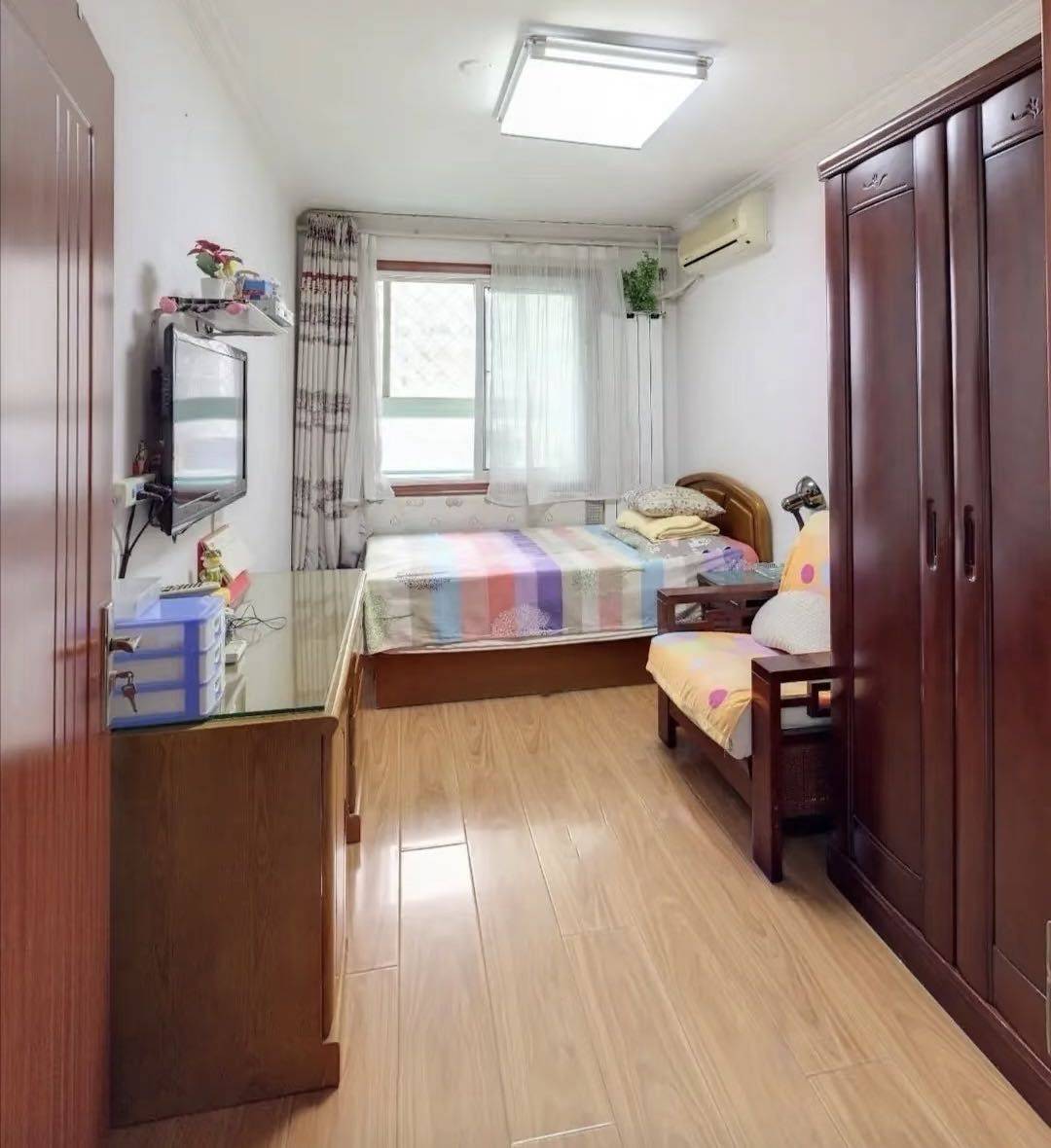 Beijing-Fengtai-Cozy Home,Clean&Comfy,No Gender Limit,Hustle & Bustle,“Friends”,Chilled