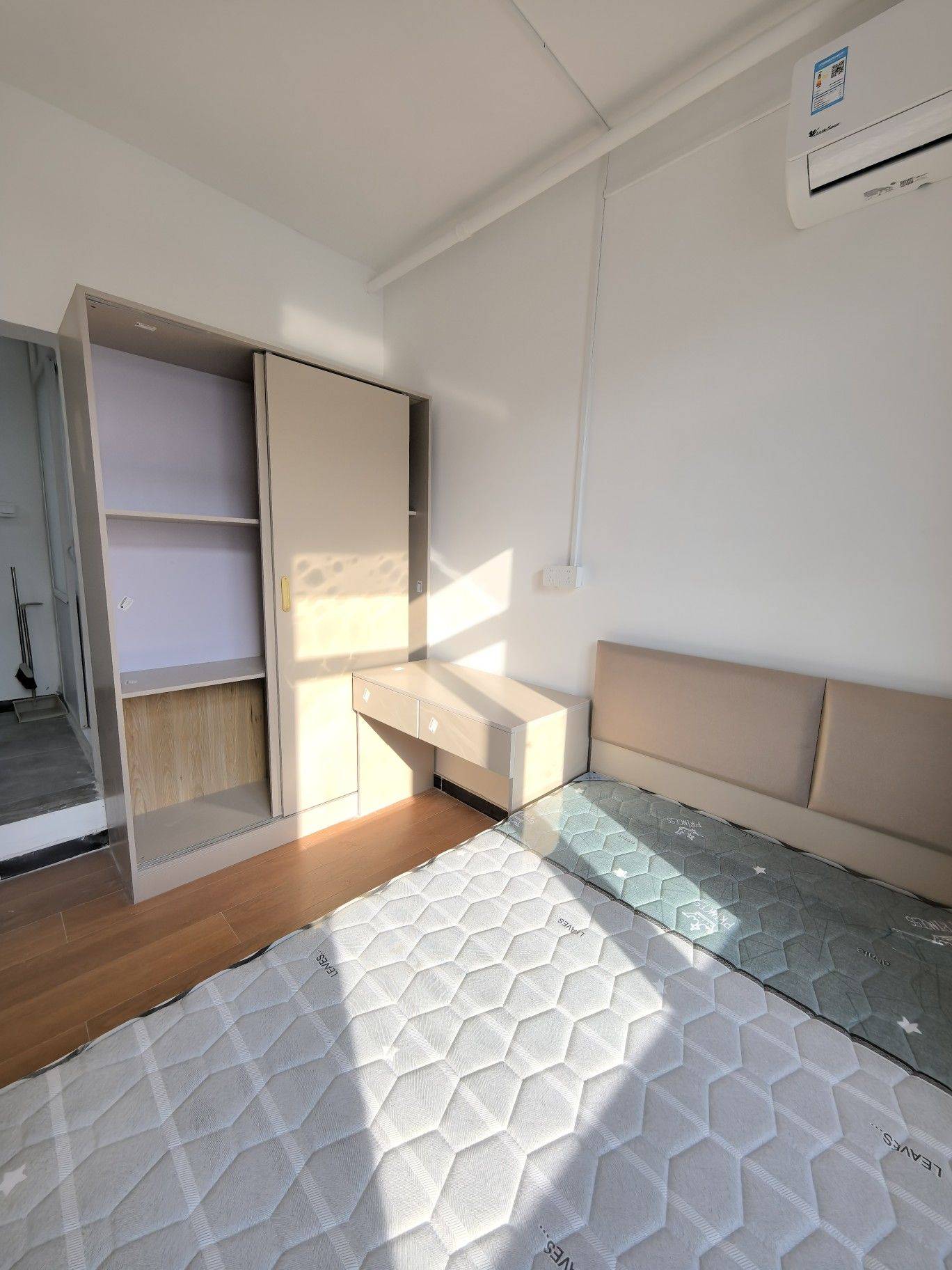 Beijing-Daxing-Clean&Comfy,No Gender Limit,Hustle & Bustle