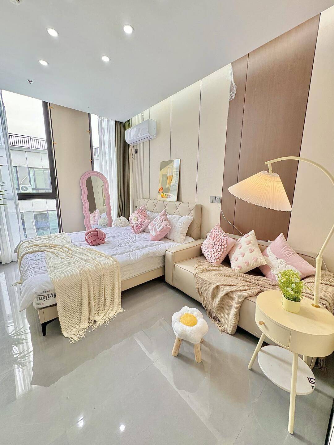 Shanghai-Minhang-Cozy Home,Clean&Comfy,Hustle & Bustle,“Friends”,Chilled,Pet Friendly