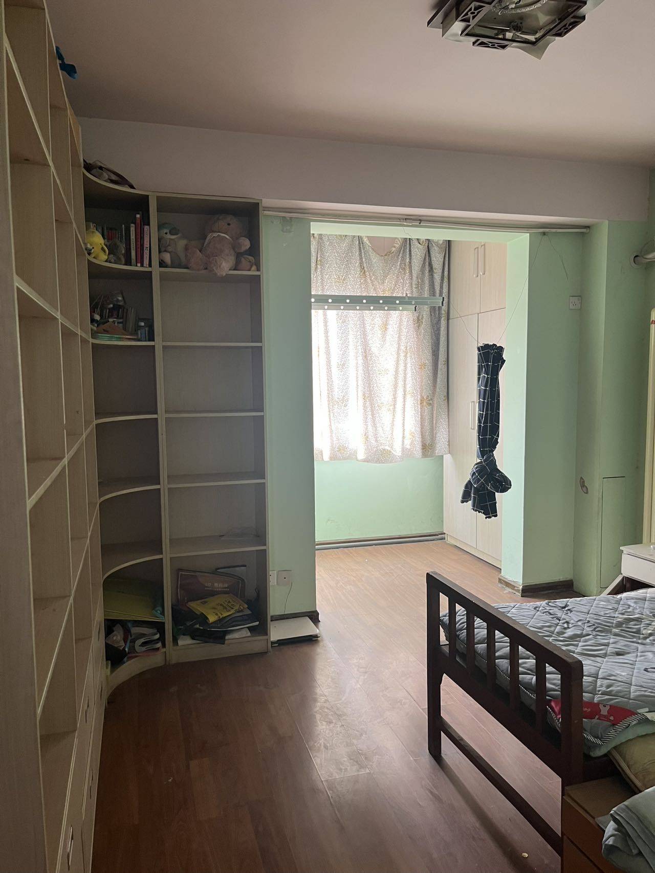 Zhengzhou-Zhongyuan-Cozy Home,Clean&Comfy,No Gender Limit,Hustle & Bustle,“Friends”,Chilled