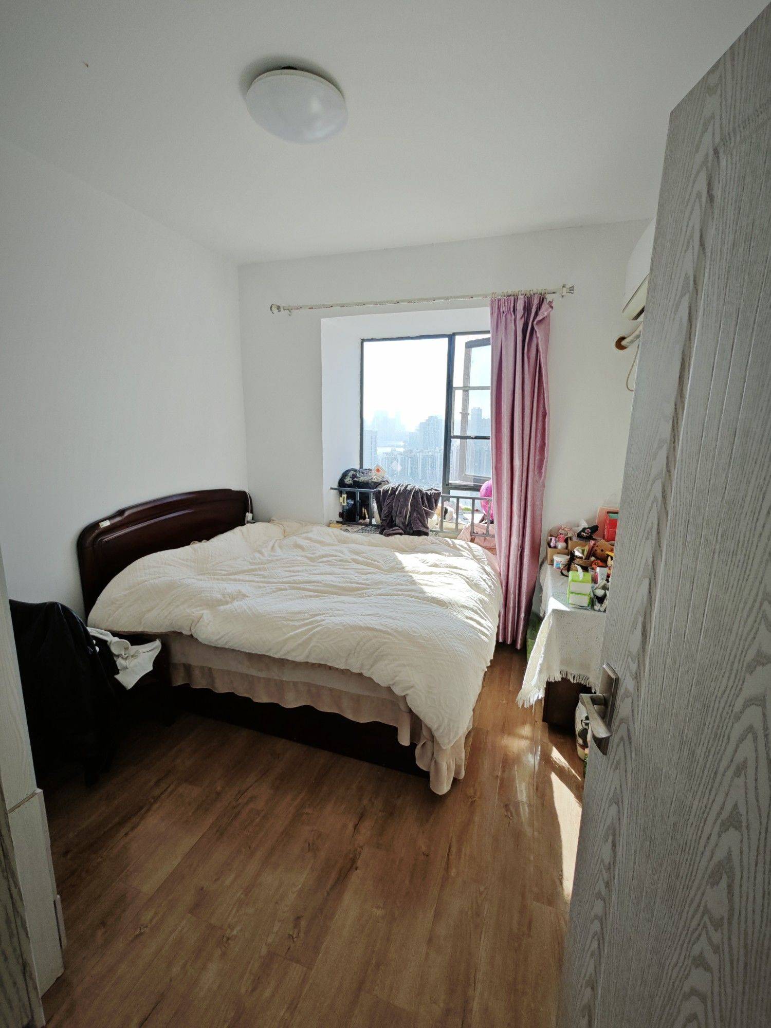 Wuhan-Hongshan-Cozy Home,Clean&Comfy,No Gender Limit,Hustle & Bustle,“Friends”,Chilled,LGBTQ Friendly,Pet Friendly