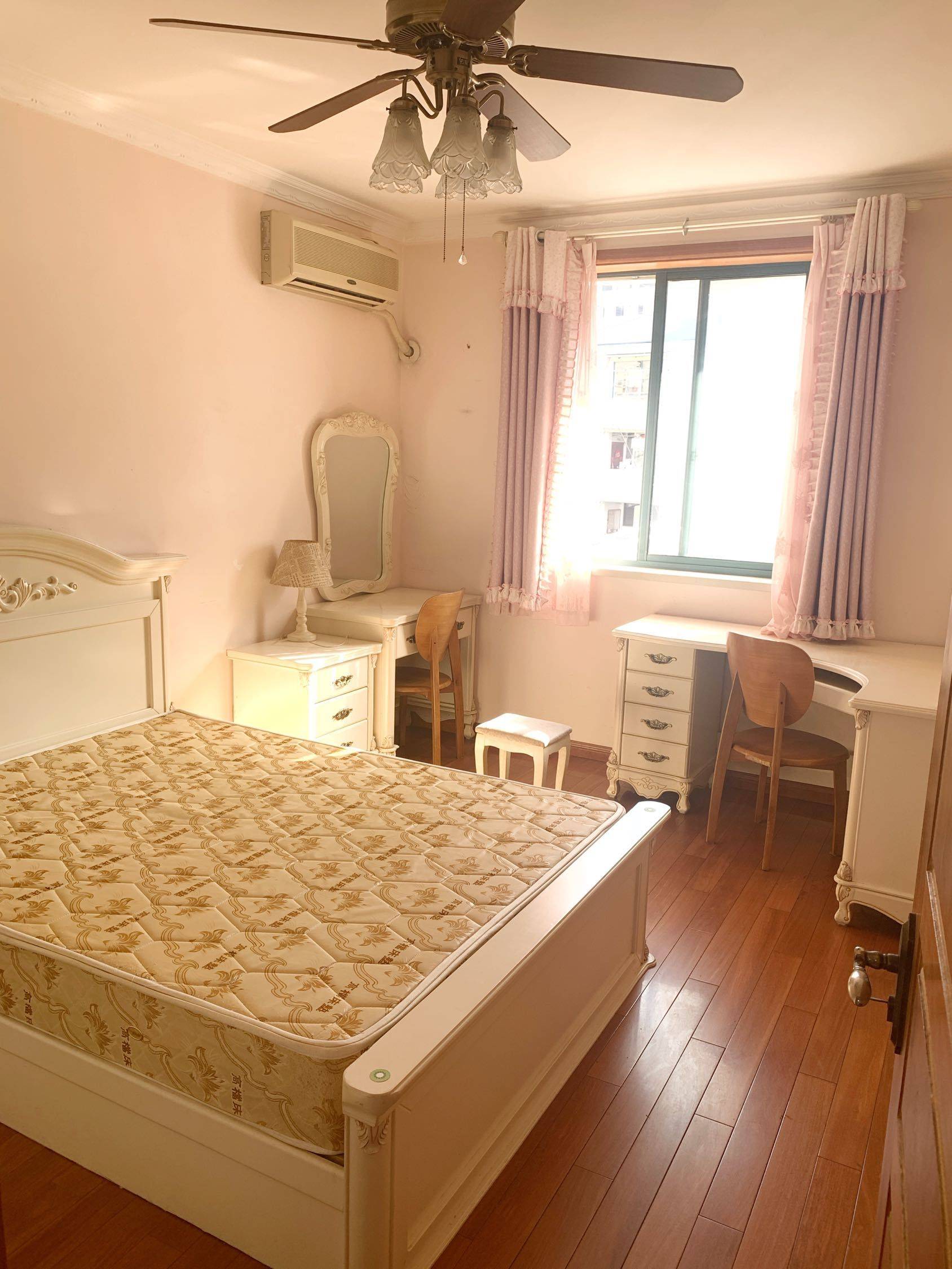 Shanghai-Jing‘An-Cozy Home,Clean&Comfy,No Gender Limit,Hustle & Bustle,“Friends”,Chilled,LGBTQ Friendly,Pet Friendly