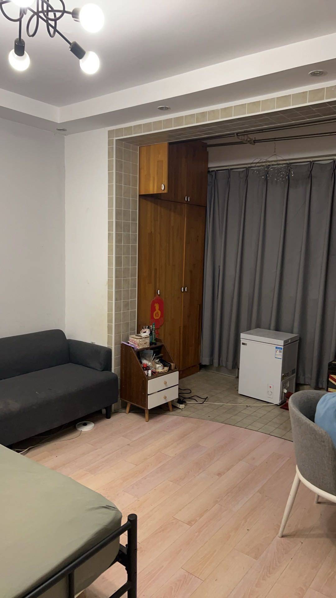 Shanghai-Xuhui-Cozy Home,Clean&Comfy,No Gender Limit,Pet Friendly