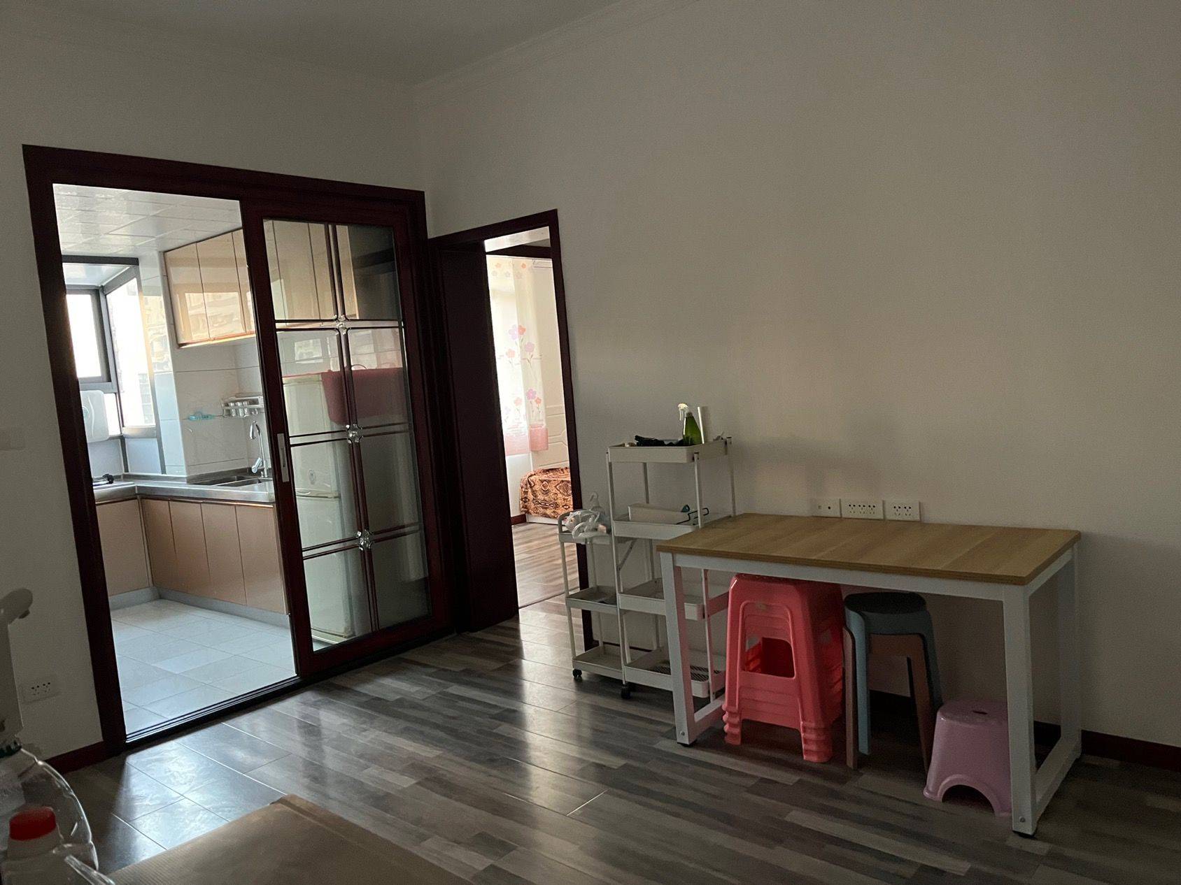 Wuhan-Jiang'an-Cozy Home,Clean&Comfy,No Gender Limit,Hustle & Bustle,“Friends”,Chilled,LGBTQ Friendly,Pet Friendly