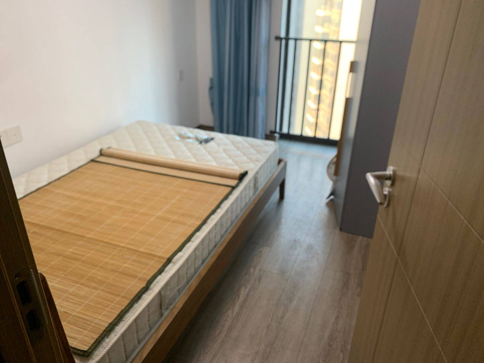 石碣 卓越·弥敦道