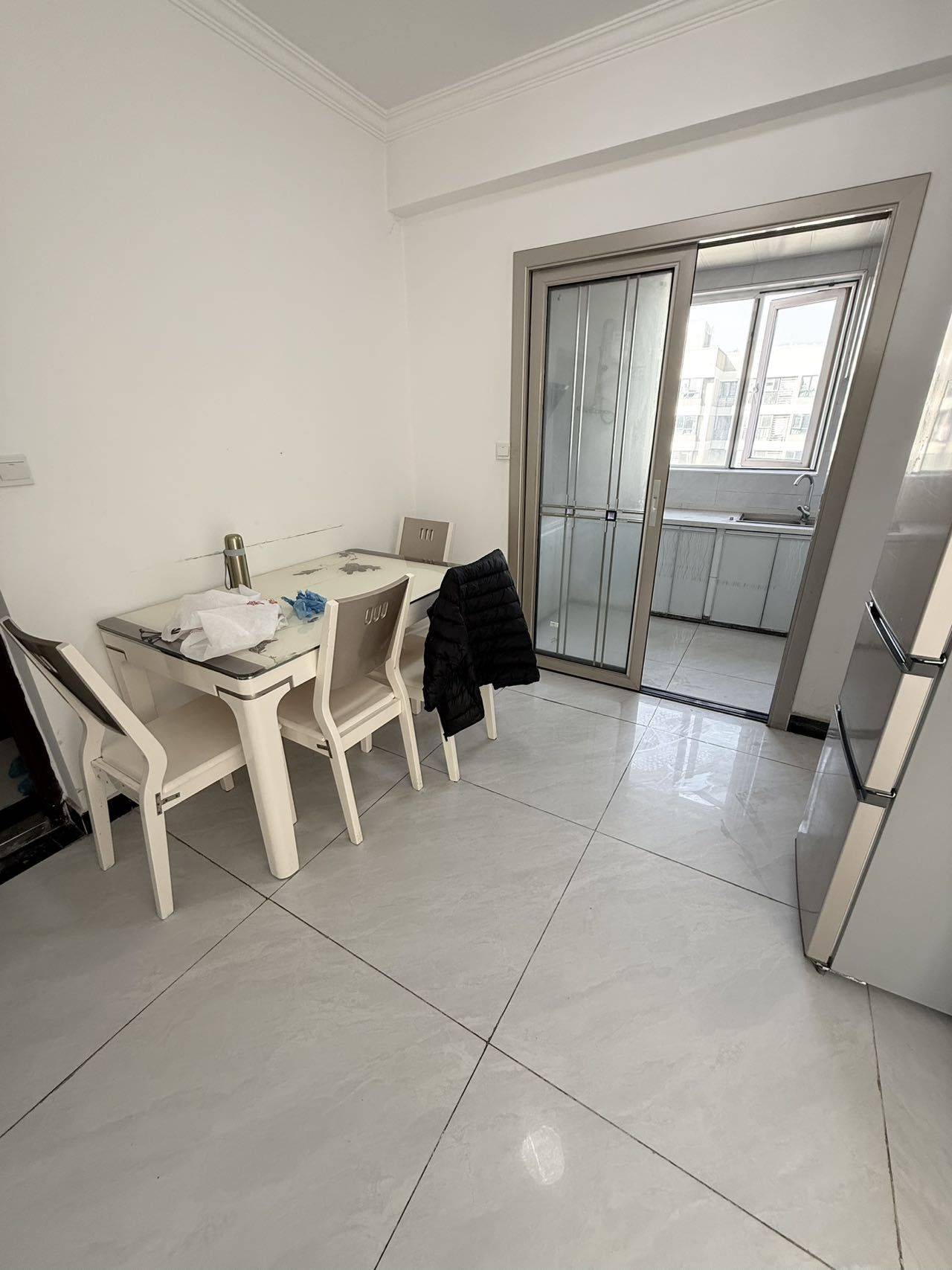 Wuhan-Hongshan-Clean&Comfy