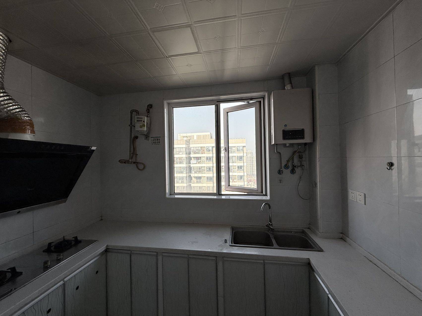 Wuhan-Hongshan-Clean&Comfy