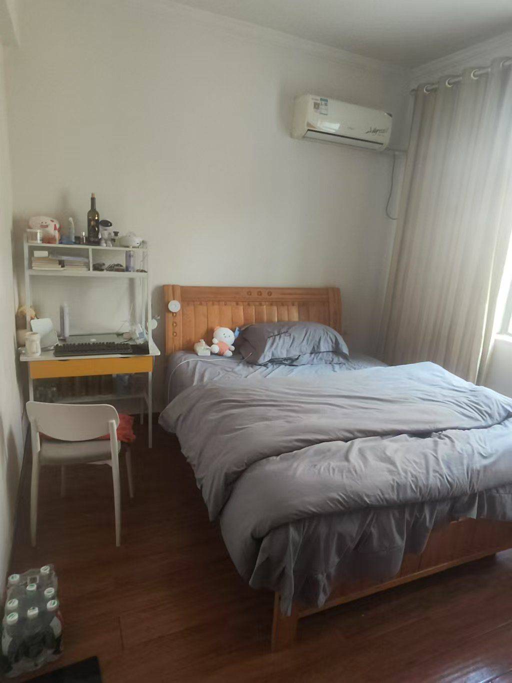 Wuhan-Hongshan-Cozy Home,Clean&Comfy,No Gender Limit,Hustle & Bustle,“Friends”,Chilled