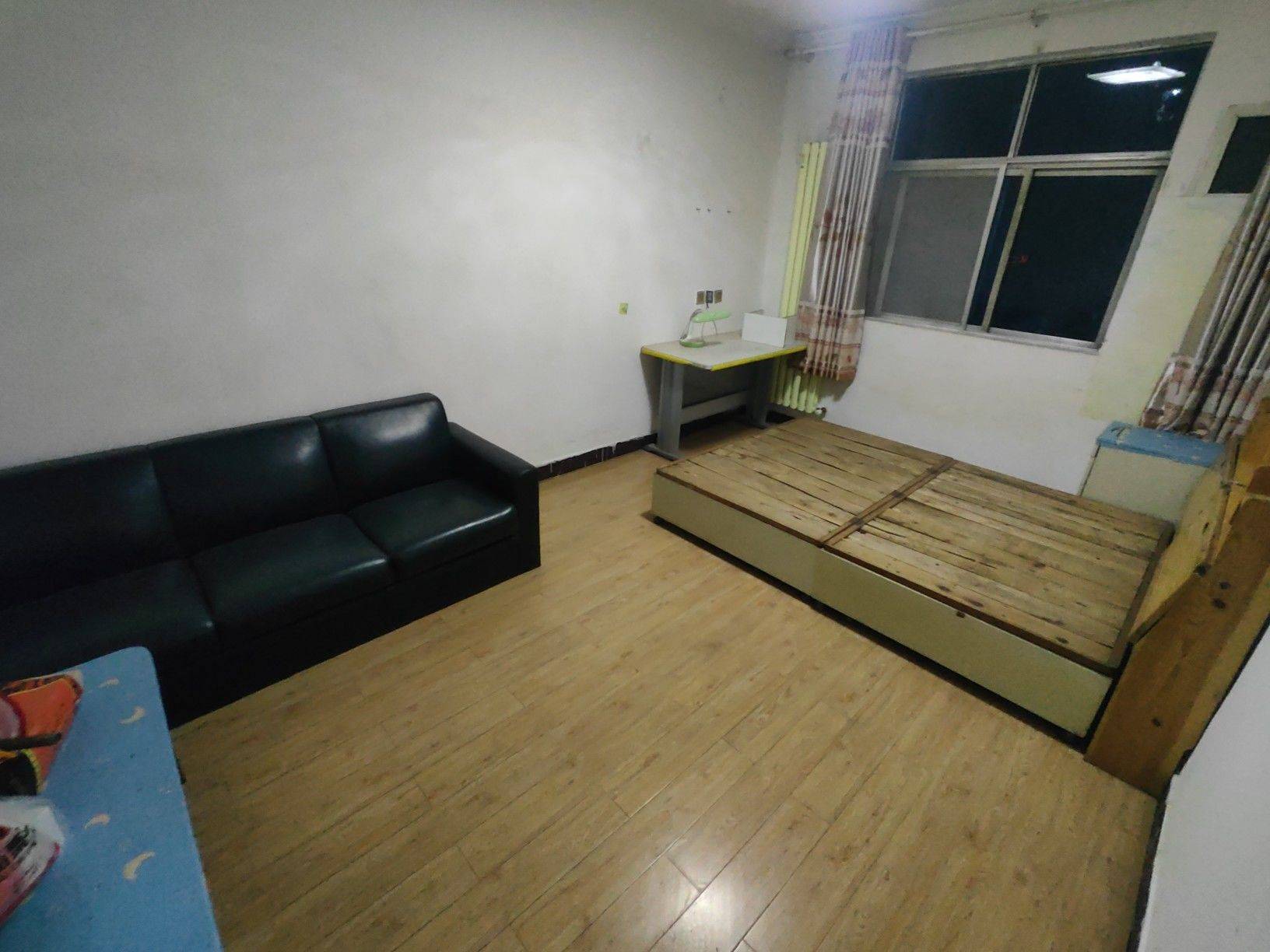 Zhengzhou-Erqi-Cozy Home,Clean&Comfy,No Gender Limit,Hustle & Bustle,“Friends”,Chilled,LGBTQ Friendly,Pet Friendly