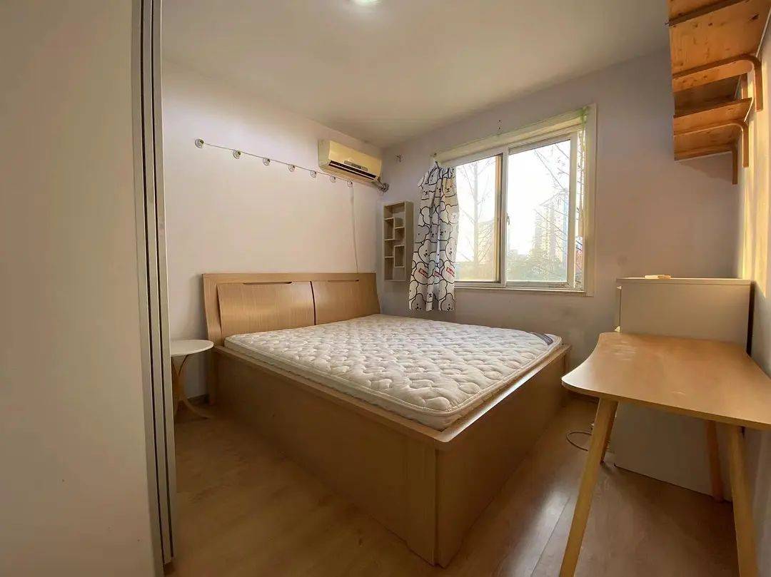 Shanghai-Yangpu-个别户型 12送1活动,长海医院 五角场 首选,个别户型 民用水电 ,多种户型，价格2500起,年租特价85折超值优惠