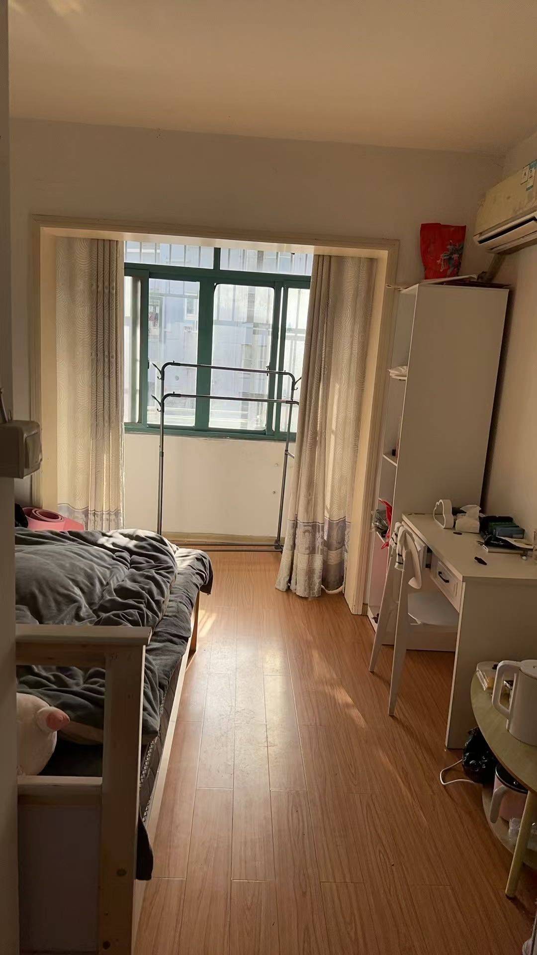Nanjing-Gulou-Cozy Home,No Gender Limit,Hustle & Bustle,“Friends”,Chilled