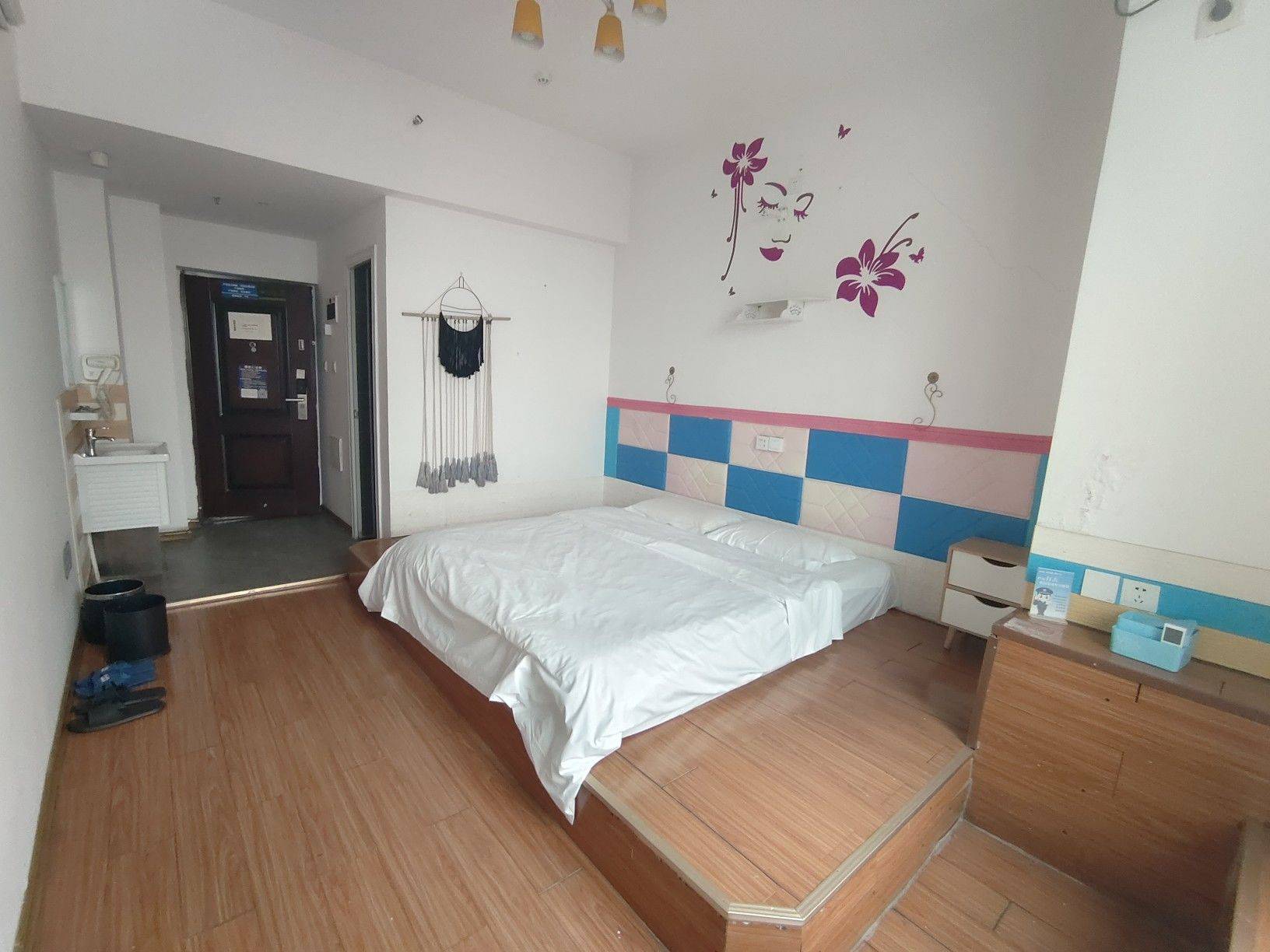 Changsha-Yuhua-Cozy Home,Clean&Comfy,No Gender Limit,Hustle & Bustle,“Friends”,Chilled,LGBTQ Friendly,Pet Friendly