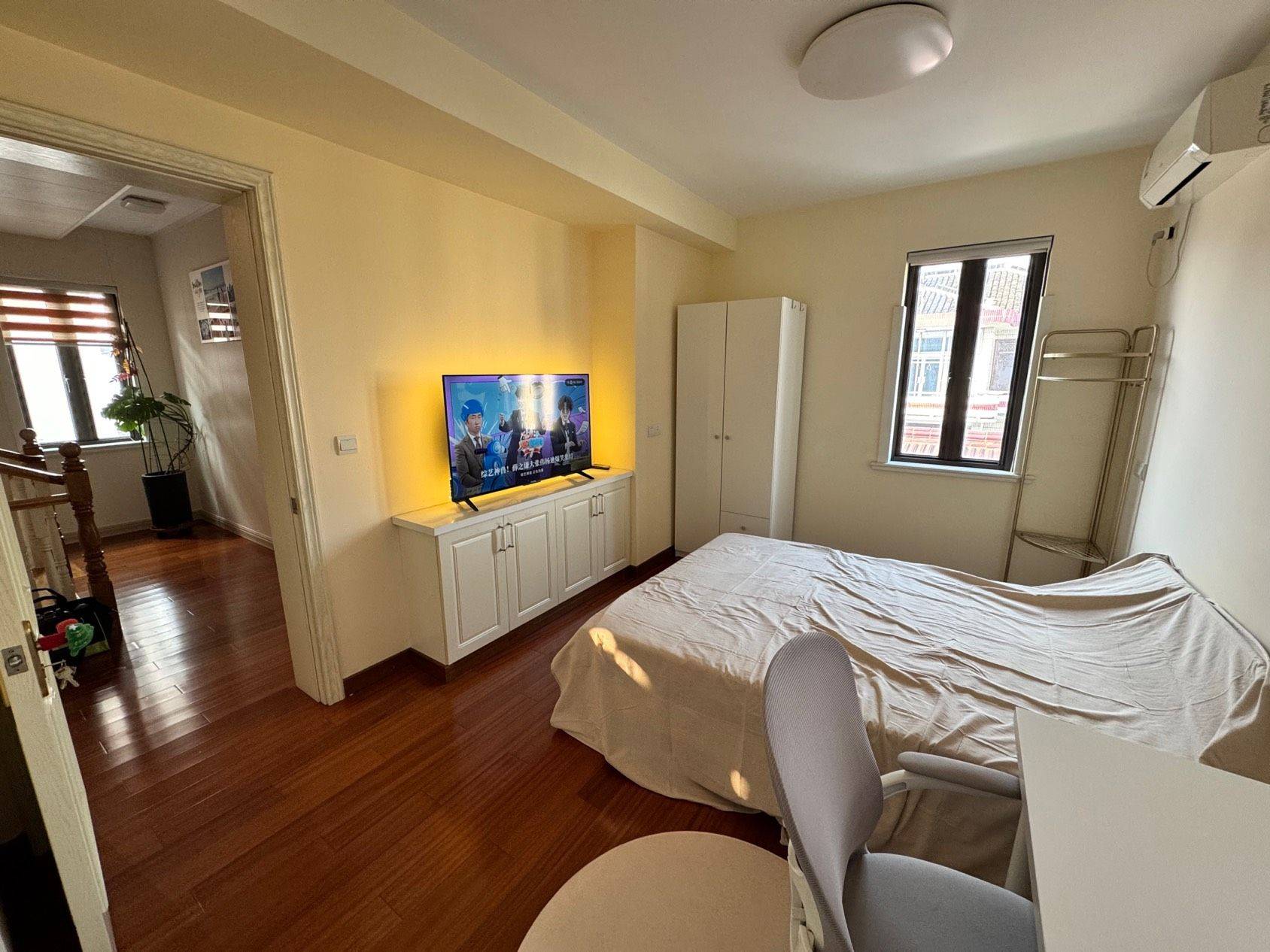 Cozy Home-Clean&Comfy-No Gender Limit