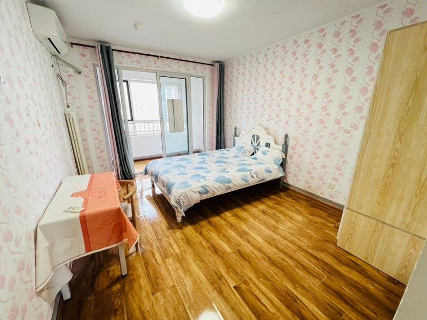 Jinan-Lixia-Cozy Home,Clean&Comfy,No Gender Limit,Hustle & Bustle