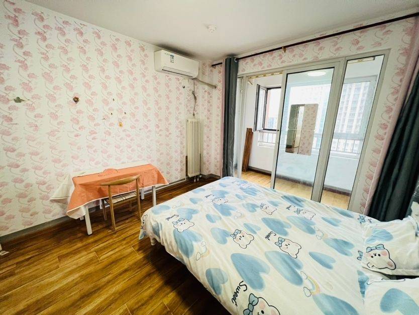 Jinan-Lixia-Cozy Home,Clean&Comfy,No Gender Limit,Hustle & Bustle