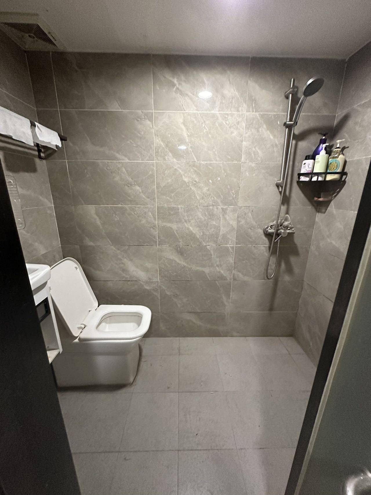 Guangzhou-Panyu-Cozy Home,Clean&Comfy,No Gender Limit,Hustle & Bustle,“Friends”,Chilled,Pet Friendly